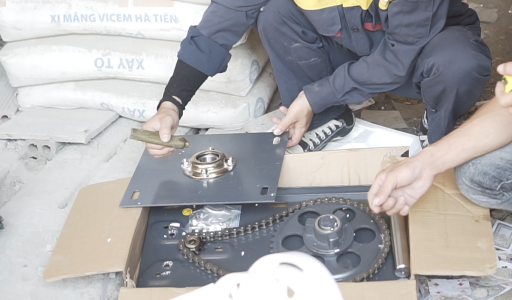 GIỚI THIỆU VIỆT MINH LONG 37 Bộ phận truyền động motor cửa cuốn